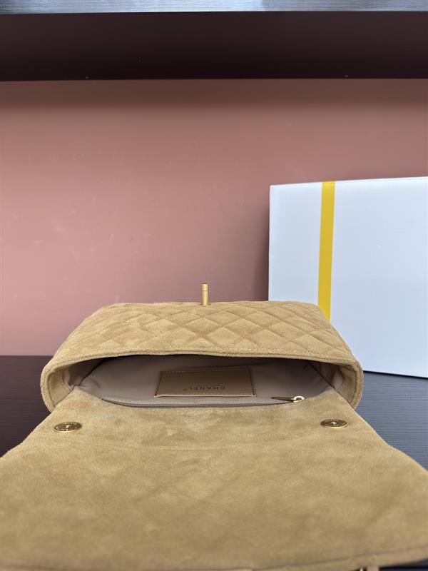 2026131214232894 700